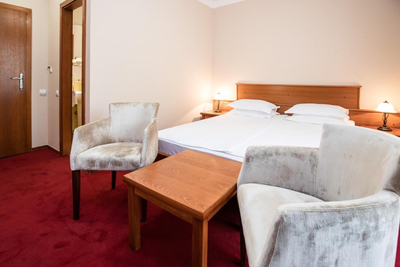 Hotel Vila Lago 팔릭 외부 사진