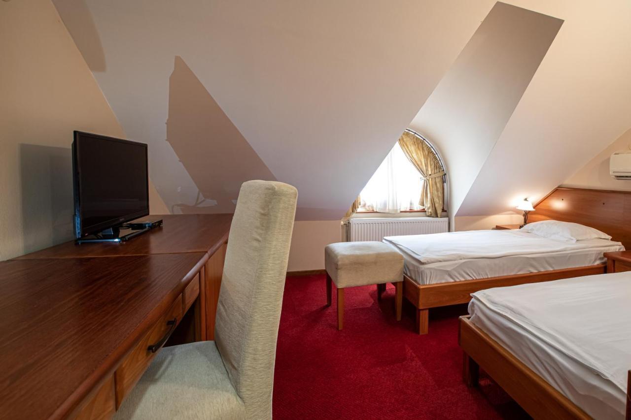 Hotel Vila Lago 팔릭 외부 사진