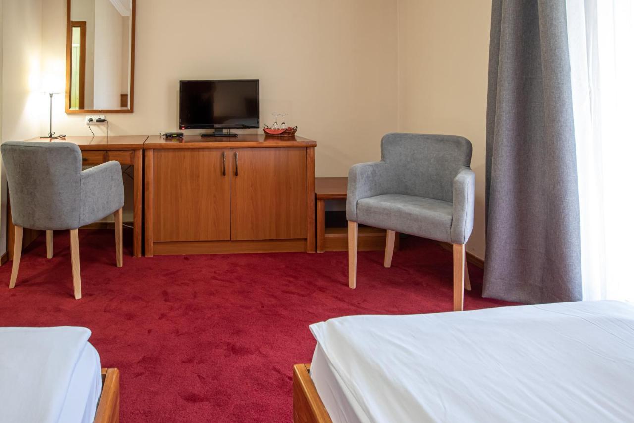Hotel Vila Lago 팔릭 외부 사진